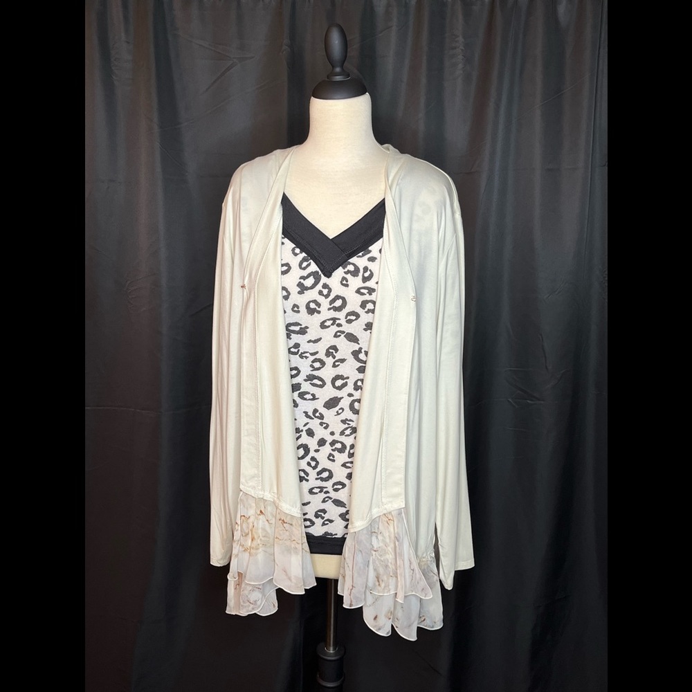 LOGO By Lori Goldstein Rayon Cardigan with Printed Trim. Pearl Orchid.